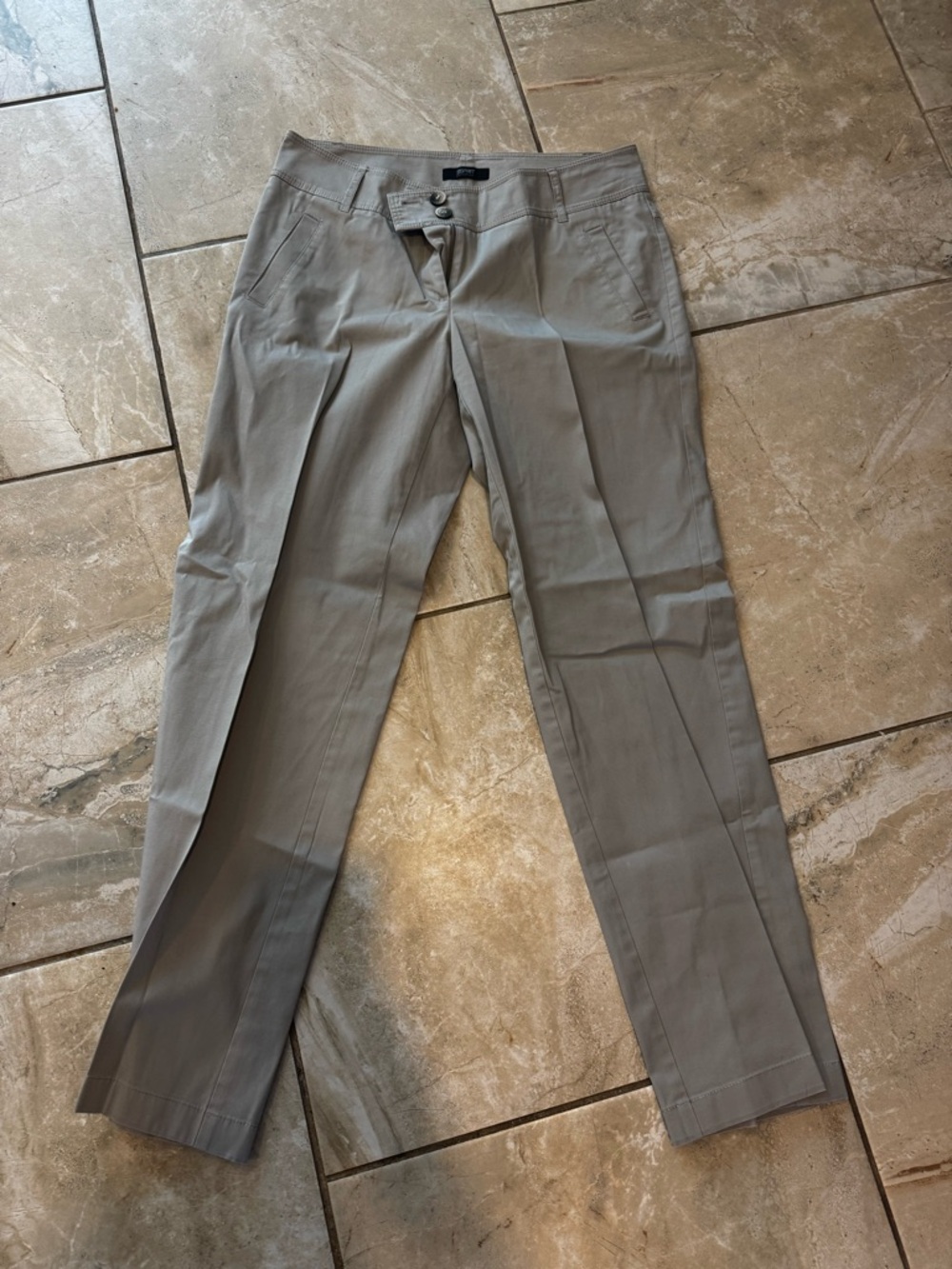 Esprit Straight-Leg Pants in Light Gray